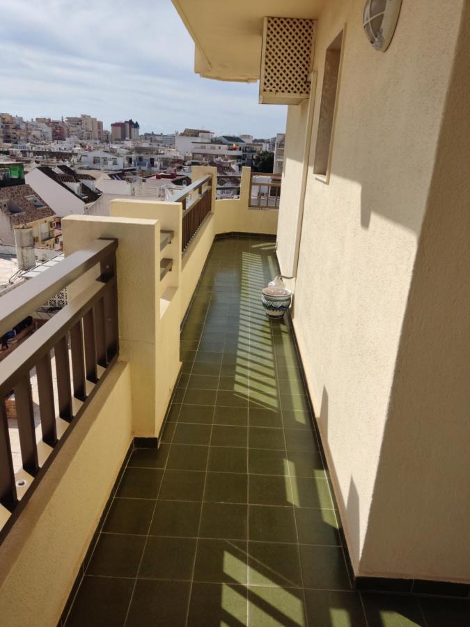 En El Centro Y Al Lado De La Playa Fuengirola Exterior foto